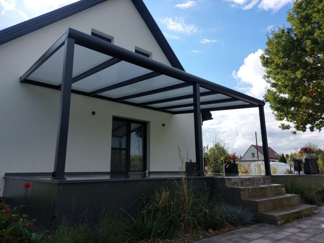 zadaszenie-z-pleksy